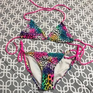 Bikini matching top and bottom